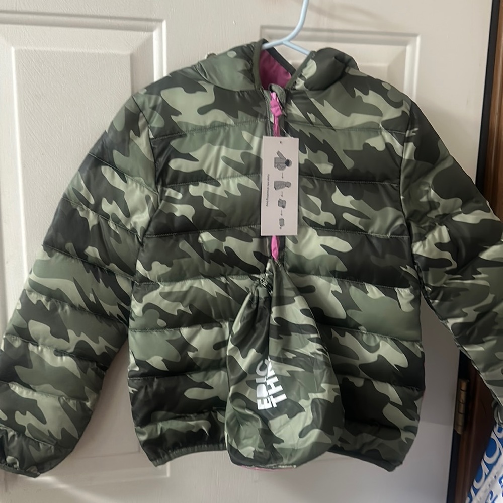EPIC THREADS CAMO GREEN PACKABLE COAT: NWT: SZ M